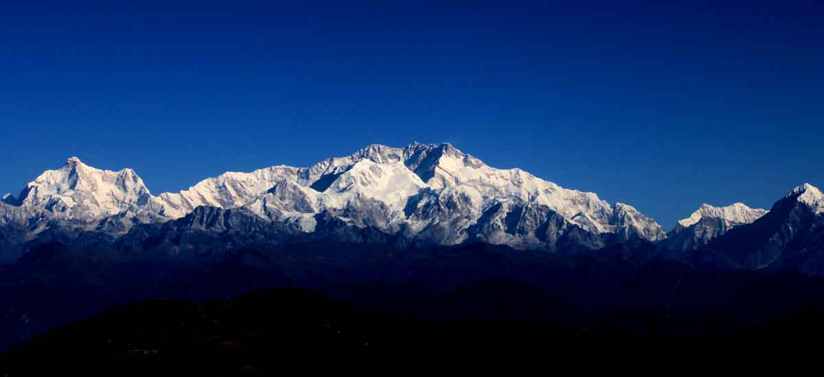 Wonderful Sandakphu Tour with Classic Land Rover at Best Price from NatureWings, HURRY!
